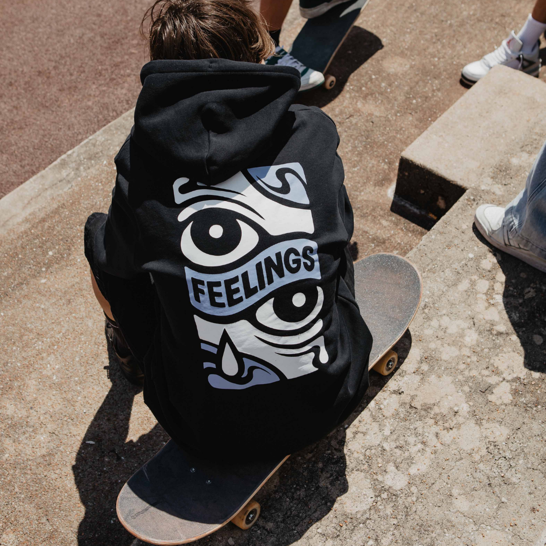 Sweat à capuche noir yeux